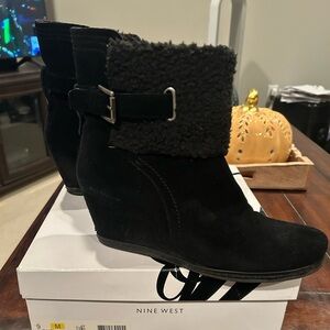 Nine West Black Suede Pull On Ankle Boots - Size 9